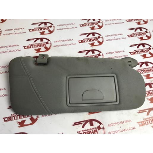 Козирок сонцезахисний правий Kia Sorento 2002-2009 852023E090CY